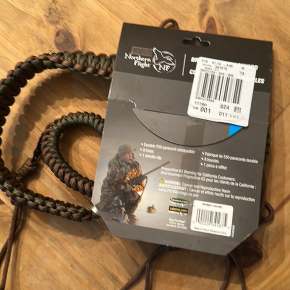 Braided 8 loop lanyard - Picture 3 of 3